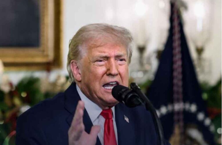 ईरान पर ट्रंप का सख्त रुख: कूटनीति खत्म, नए टैरिफ लगाए, प्रदर्शनकारियों के समर्थन का ऐलान