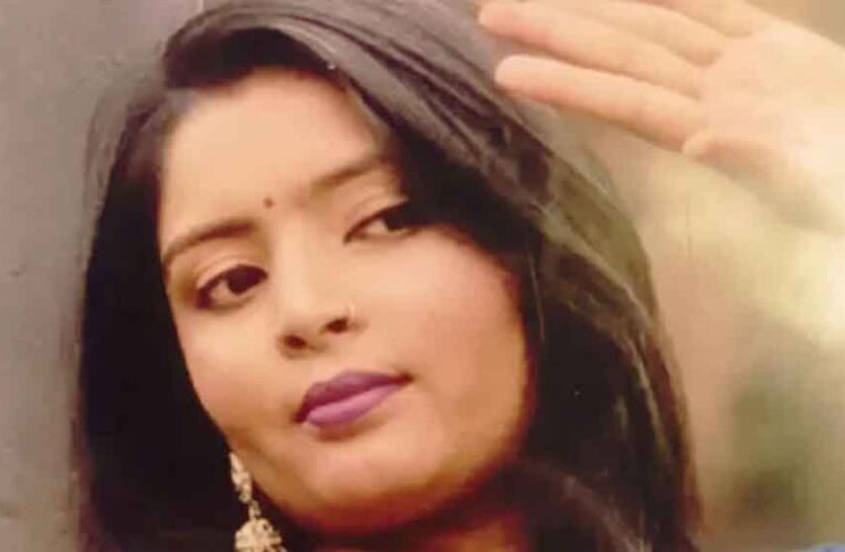 ‘बंदरिया’ कहकर किया मजाक पड़ा भारी, आहत मॉडल पत्नी ने उठाया आत्मघाती कदम