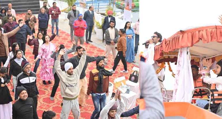 योग, योग-डांस, ध्यान, भजन और पंचतत्व रीकी हीलिंग ने रचा इतिहास