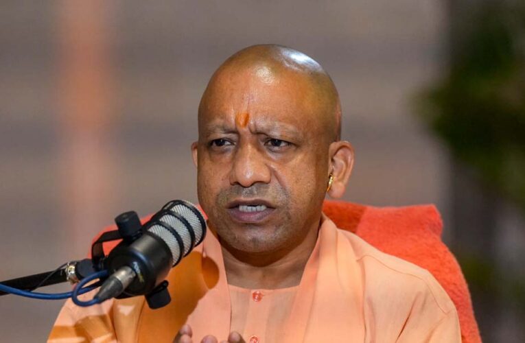 मंदिरों को तोड़ने का सफेद झूठ फैला रही है कांग्रेस: मुख्यमंत्री योगी