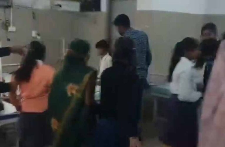 स्कूल में दवा लेने के बाद 100 से ज्यादा छात्र अचानक बीमार, गांव में हड़कंप