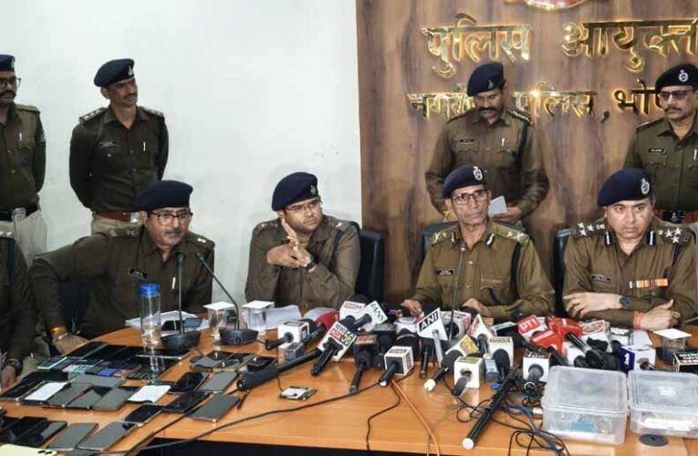 400 सौ से ज्यादा पुलिस अधिकारी और कर्मचारियों ने दी एक साथ दबिश