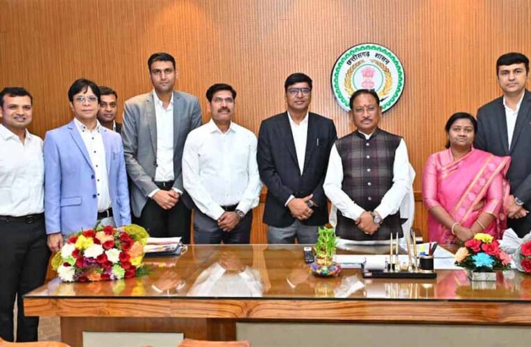 मुख्यमंत्री साय से नव नियुक्त आईएएस अधिकारियों की शिष्टाचार भेंट