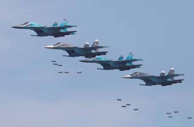 रूस से अमेरिका तक वार करने में सक्षम दुनिया का पहला अंतरमहाद्वीपीय फाइटर जेट Su-34, पुतिन ने किया प्रदर्शन