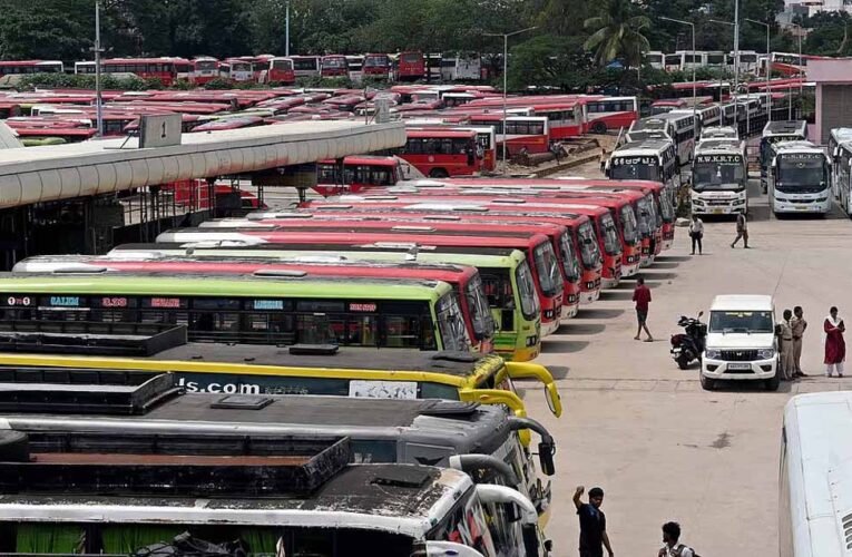 निजी बस ऑपरेटर्स की हड़ताल से थमी रफ्तार, वार्ता विफल, लाखों यात्रियों को भारी परेशानी