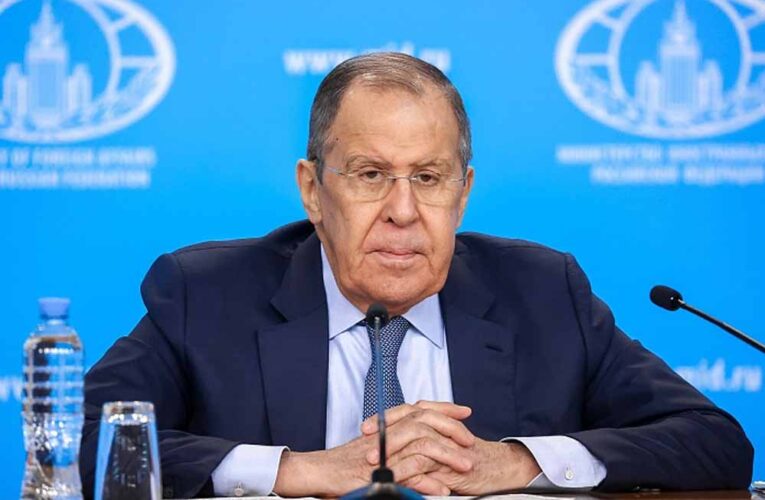 रूस का तंज अमेरिका पर: BRICS को बताया NATO से बेहतर, ‘यहां कोई हुक्म नहीं चलाता’