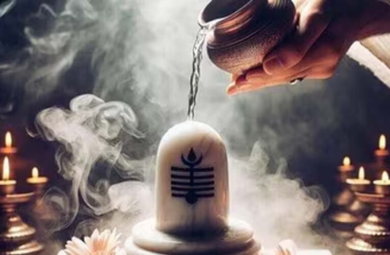 महाशिवरात्रि 2026: शिवलिंग पर जल अर्पित करते समय इन 6 गलतियों से बचें, पूजा का फल हो सकता है प्रभावित