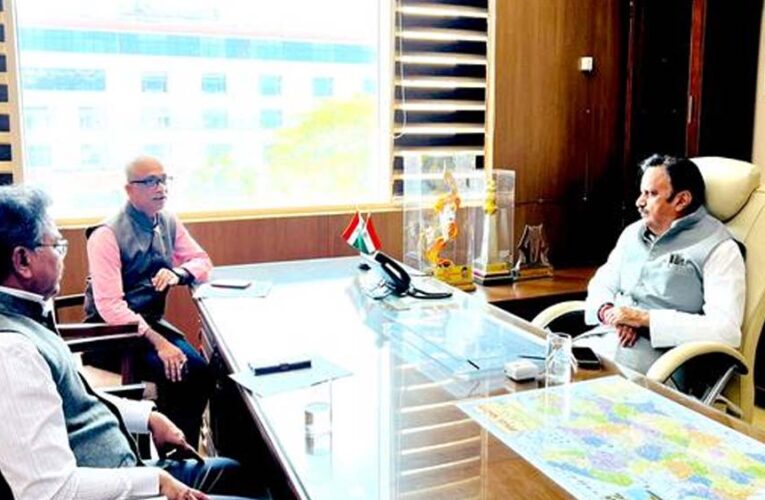 सीएचसी को एफआरयू के रूप में उन्नत करने के लिए मैनपावर की उपलब्धता सुनिश्चित करें: उप मुख्यमंत्री  शुक्ल