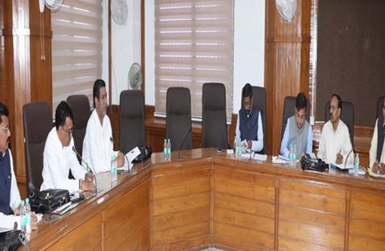 पात्र हितग्राहियों को समयबद्ध और पारदर्शी प्रक्रिया से मिले योजनाओं का लाभ – मंत्री  चौहान
