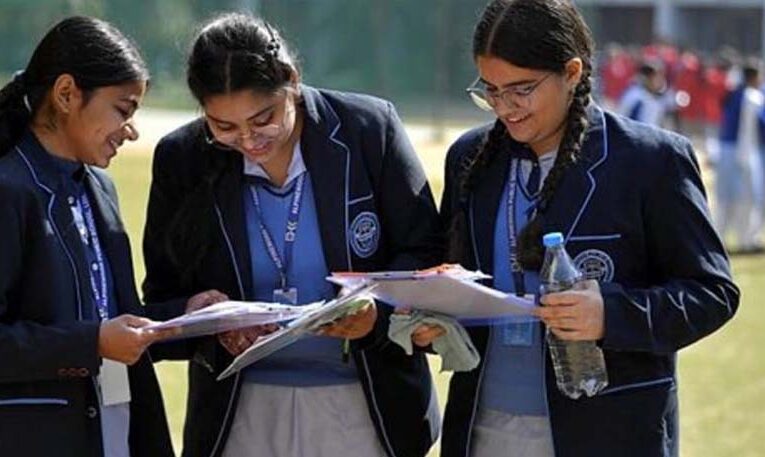 CBSE का बड़ा बदलाव: 10वीं में पहली बोर्ड परीक्षा देना अनिवार्य, तभी मिलेगा दूसरा चांस
