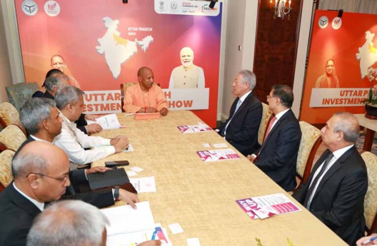 सिंगापुर दौरे के पहले ही दिन मुख्यमंत्री योगी की बड़ी सफलता, यूनिवर्सल सक्सेस ग्रुप के साथ हुए 6,650 करोड़ रुपये के 3 एमओयू