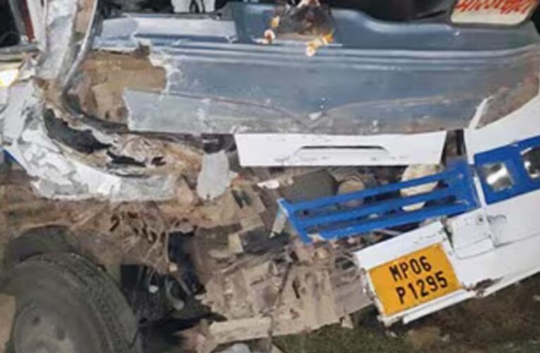 भिंड में दर्दनाक हादसा: बस और वन वाहन की भीषण टक्कर में 5 की मौत, 7 घायल