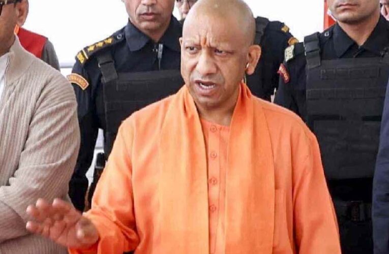 सिंगापुर दौरे पर CM योगी, उद्योगपति से मुलाकात कर निवेश के मुद्दे पर की चर्चा