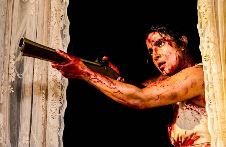 The Bluff Review: पाइरेट प्रियंका के हॉलीवुड एक्शन से देसी ‘एनिमल्स’ के पसीने छूटेंगे