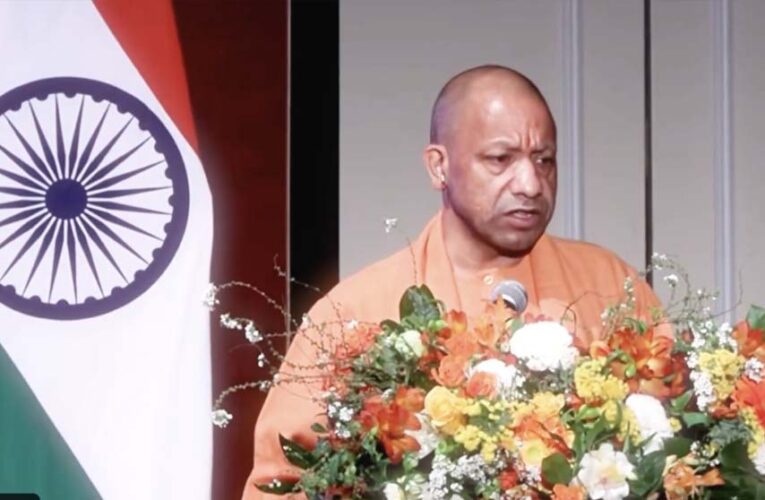 टोक्यो में आयोजित निवेश रोड शो में मुख्यमंत्री योगी आदित्यनाथ ने जापान के उद्यमियों को दिया यूपी में निवेश का न्योता