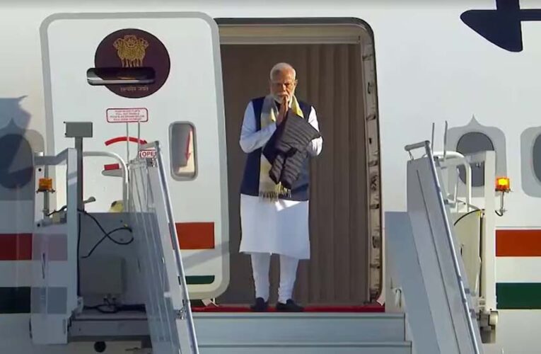 इजरायल पहुंचे पीएम मोदी, ‘एअर इंडिया वन’ विमान फ्लाइट रडार पर सबसे ज्यादा हुआ सर्च