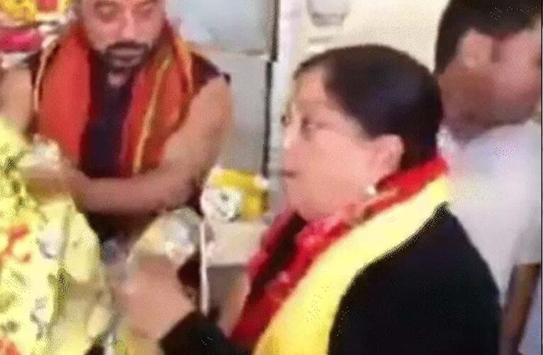 पूर्व मुख्यमंत्री वसुंधरा राजे सिंधिया महाकाल मंदिर पहुंची, नंदी हाल से दर्शन कर लिया आशीर्वाद