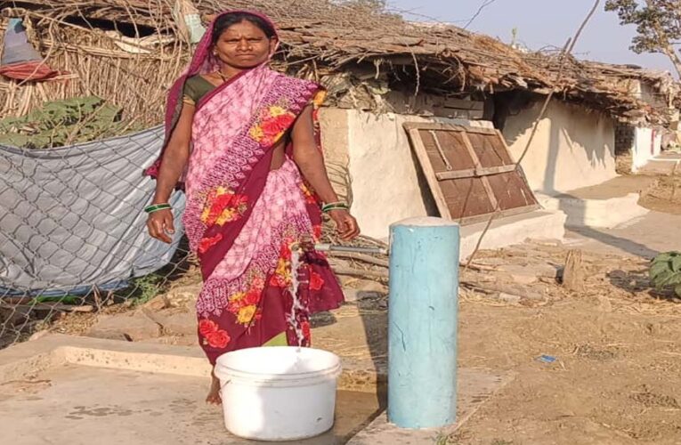मुंगेली : विशेष लेख : जल जीवन मिशन: घर-घर नल कनेक्शन से 1135 ग्रामीणों को मिल रहा स्वच्छ पेयजल