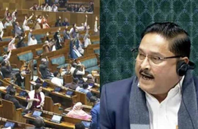 लोकसभा में हंगामा: चेयर पर पेपर फेंकने वाले सांसद पूरे सत्र से निलंबित