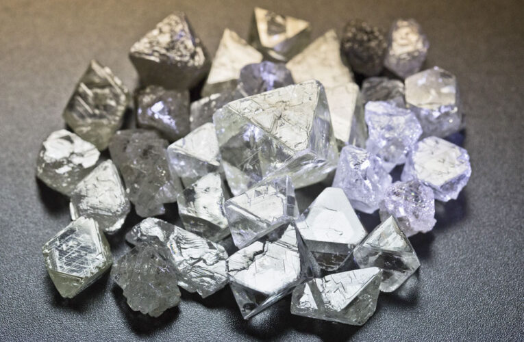 पन्ना में पहली बार संयुक्त हीरा नीलामी, 3 साल बाद चमकेगा व्यवसाय