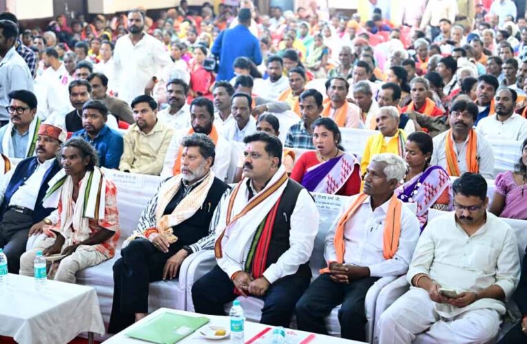 जगदलपुर के वृहद किसान सम्मेलन में उप मुख्यमंत्री  विजय शर्मा हुए शामिल