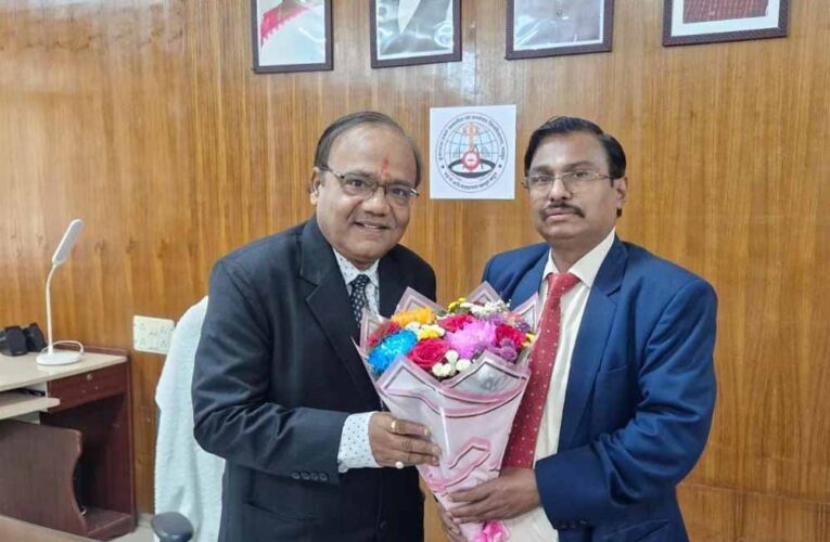 कुशाभाऊ ठाकरे पत्रकारिता विश्वविद्यालय को मिला नया कुलपति, प्रो. मनोज दयाल ने संभाला पदभार