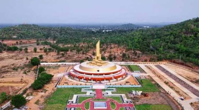 श्रद्धालुओं के लिए 9.5 एकड़ में पर्यटक सुविधा केन्द्र का किया गया निर्माण