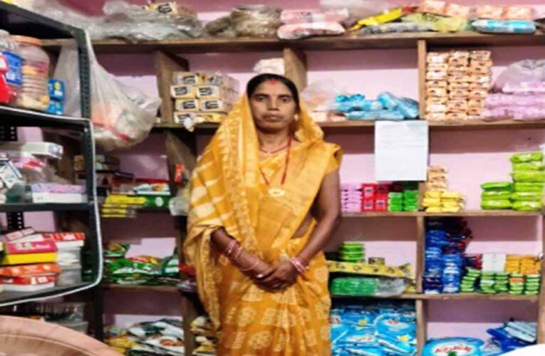 मीना बनीं महिला सशक्तिकरण की मिसाल बलरामपुर