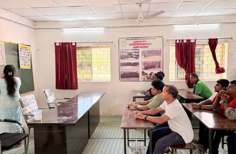 जिन हाथों ने कभी बंदूक थामकर हिंसा को अंजाम दिया, वही प्रशिक्षण लेकर सीख रहे हुनर