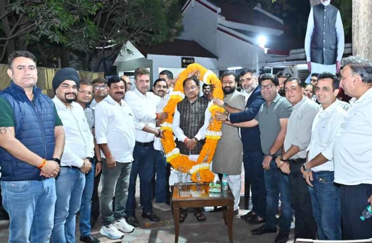 मुख्यमंत्री से छत्तीसगढ़ रियल एस्टेट वेलफेयर एसोसिएशन के प्रतिनिधिमंडल ने की मुलाकात-मुख्यमंत्री  विष्णुदेव साय