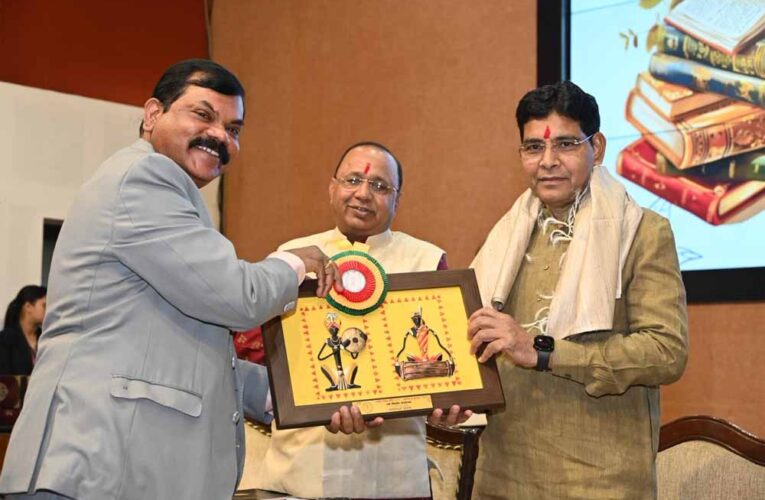 राष्ट्रीय शिक्षा नीति 2020 के माध्यम से शिक्षा को रोजगारोन्मुख, नवाचारपरक और वैश्विक स्तर पर प्रतिस्पर्धी बनाया जा रहा है-उच्च शिक्षा मंत्री श्री टंक राम वर्मा