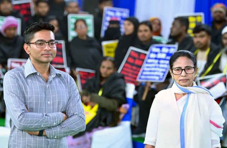 बंगाल SIR पर बिफरे अभिषेक बनर्जी, कविता के ज़रिए जताया विरोध—‘इतिहास माफ नहीं करेगा’