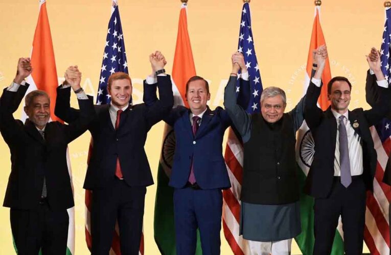 AI की ग्लोबल रेस में भारत की बड़ी छलांग, चीन बाहर और पाकिस्तान को नहीं मिली जगह