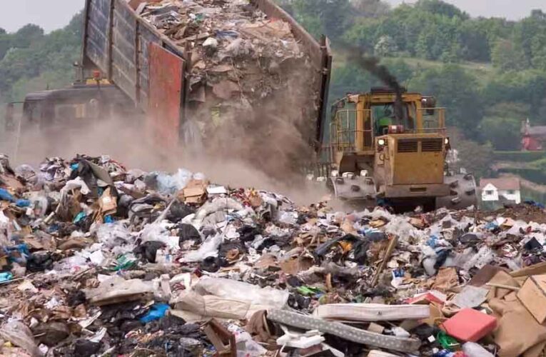 कूड़े के पहाड़ से बनेगा हाई-टेक बस अड्डा! दिल्ली सरकार की मेगा योजना से बदलेगी इन राज्यों की तस्वीर