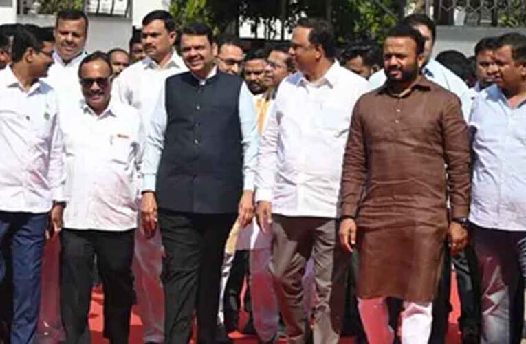 महाराष्ट्र में 4 सीटों पर घमासान, कई दावेदारों पर बीजेपी का देर रात तक मंथन