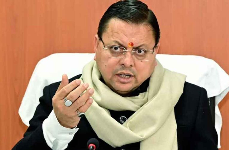 सीएम धामी ने स्कूल के बच्चों के साथ सुनी पीएम मोदी के मन की बात