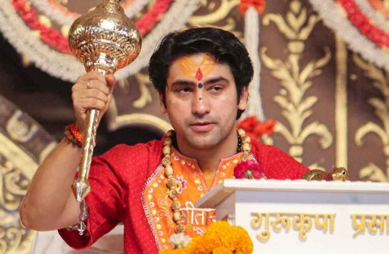 ग्वालियर में धीरेंद्र शास्त्री का विवादित बयान: दुर्गा-काली बनो, बुर्के वाली नहीं