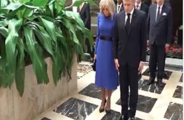 मैक्रों का मुंबई दौरा: 26/11 के शहीदों को श्रद्धांजलि, भावुक हुआ माहौल