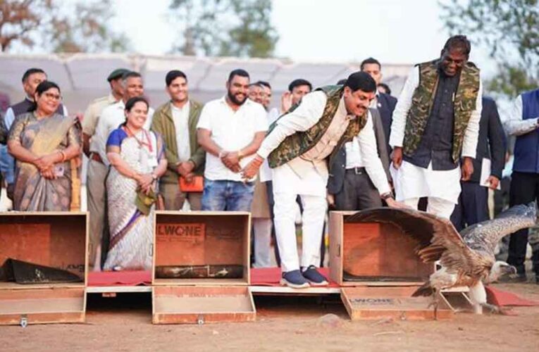 पारिस्थितिकी तंत्र में सहयोगी पशु पक्षियों के संरक्षण के लिए राज्य सरकार प्रतिबद्ध: मुख्यमंत्री डॉ यादव