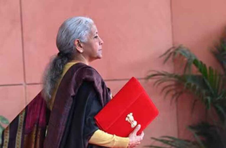 9 महीने में आधा बजट भी खर्च नहीं, बड़ी योजनाओं की रफ्तार पर सवाल