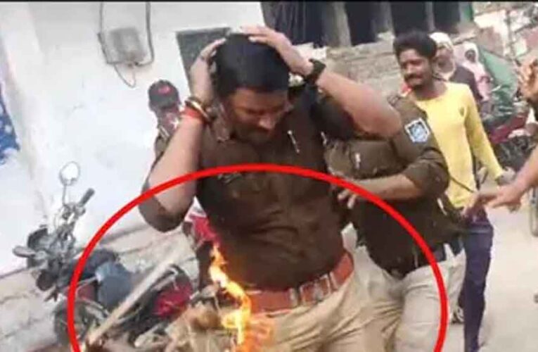 विजयवर्गीय के विरोध में कांग्रेस का प्रदर्शन बेकाबू, पुतले की जगह पुलिसकर्मी झुलसा