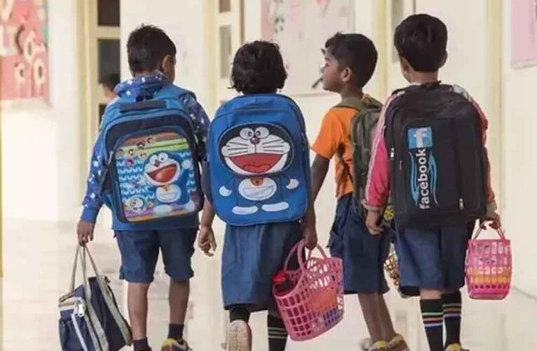 यूपी में स्कूलों के लिए नया आदेश: अब छात्रों पर नहीं पड़ेगा होमवर्क का बोझ