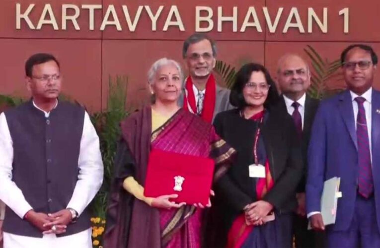 इन्फ्रास्ट्रक्चर को बूस्ट: सड़क-रेल-मेट्रो के लिए रिकॉर्ड फंडिंग, ₹12.20 लाख करोड़ कैपेक्स से छोटे शहरों को मिलेगी नई रफ्तार