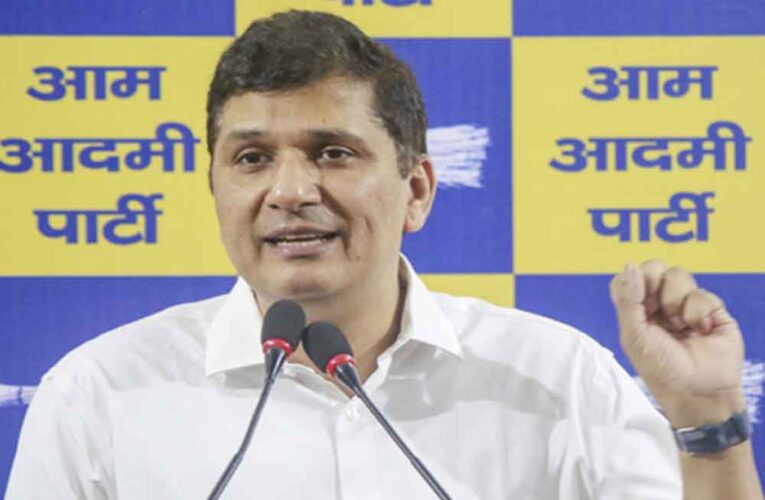 मोहल्ला क्लीनिक का नाम बदलकर ‘आरोग्य मंदिर’ बनाने पर सियासत तेज, सौरभ भारद्वाज का सरकार पर बड़ा हमला