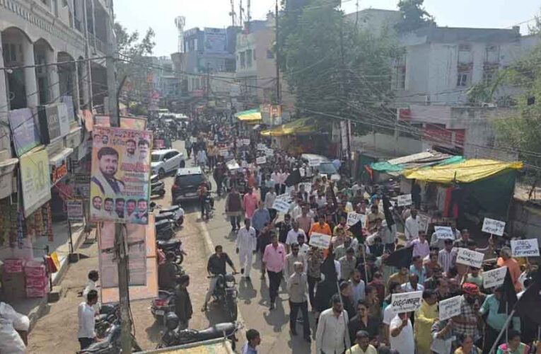 यूजीसी एक्ट के खिलाफ सवर्ण एकता मंच का शक्ति प्रदर्शन, सड़कों पर उमड़ा भारी जनसैलाब