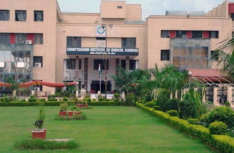 होली के बाद सिम्स अस्पताल में मरीजों की भीड़, दो दिन में 465 लोग पहुंचे इलाज के लिए