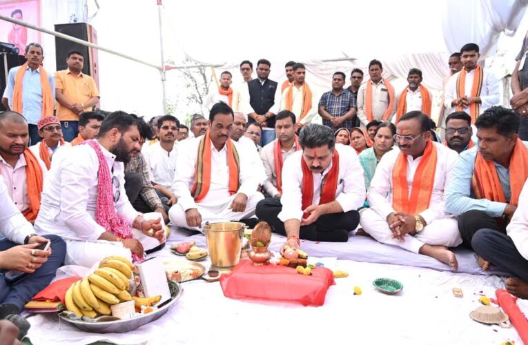 किसानों के विकास के लिए लगातार कार्य कर रही छत्तीसगढ़ सरकार: उपमुख्यमंत्री विजय शर्मा