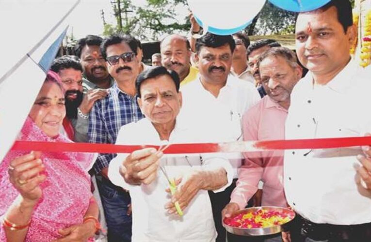 उप मुख्यमंत्री देवड़ा ने पशुपतिनाथ मंदिर परिसर से जल गंगा जल संवर्धन अभियान का किया शुभारंभ