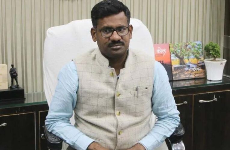 कलेक्टर का सिंघम अवतार: RI और पटवारी निलंबित, तहसीलदार को फटकार, रेवेन्यू डिपार्टमेंट पर कड़ी टिप्पणी