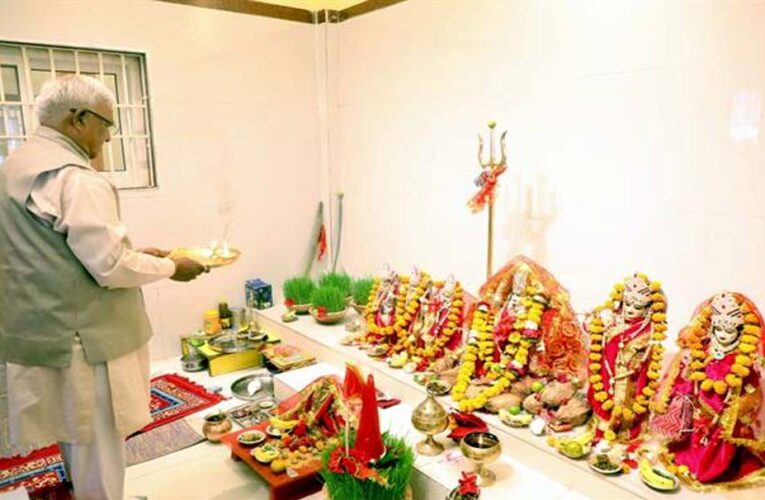 राज्यपाल पटेल ने रामनवमी पर लोकभवन मंदिर में की पूजा-अर्चना